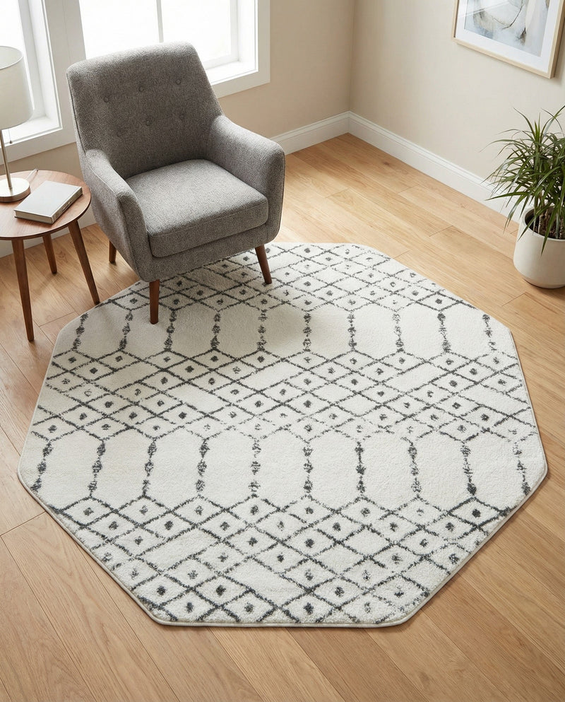 Marrakesh Lattice Collection Area Rug - Casablanca (Ivory Black) Octagon Ivory Black  lifestyle 37