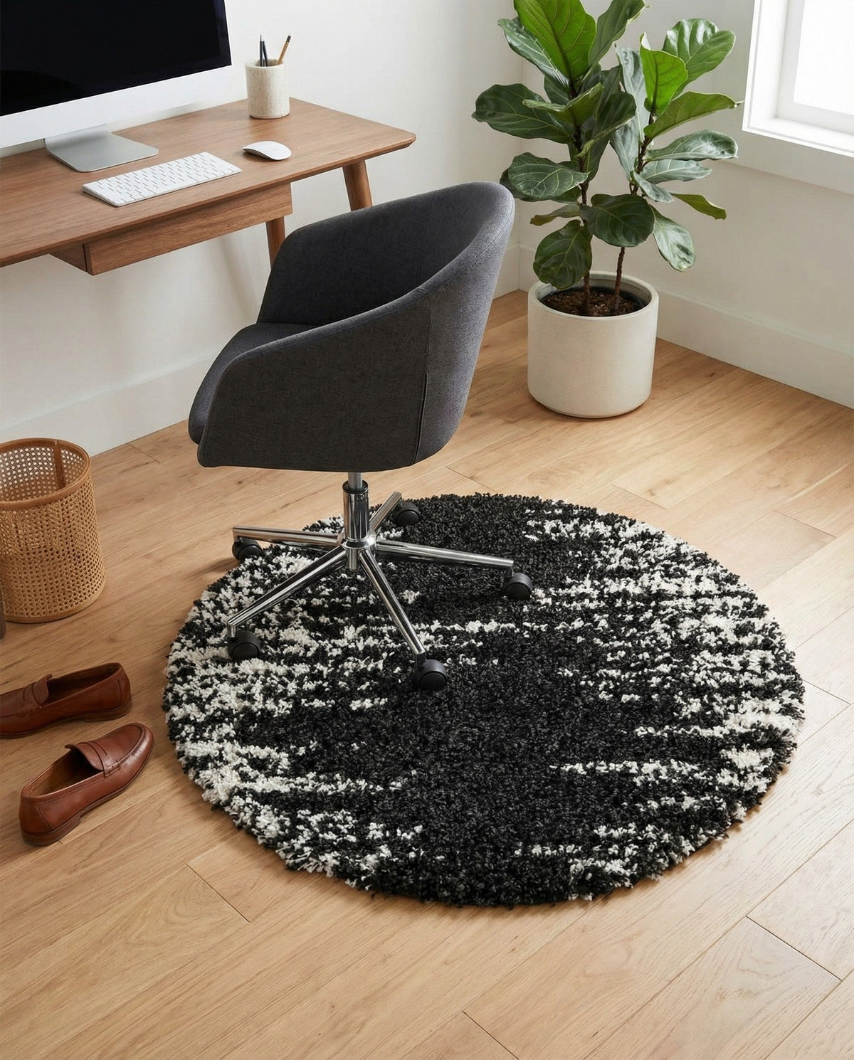 Tranquil Tides Shag Collection Area Rug - Marina Round Black and White  lifestyle 202
