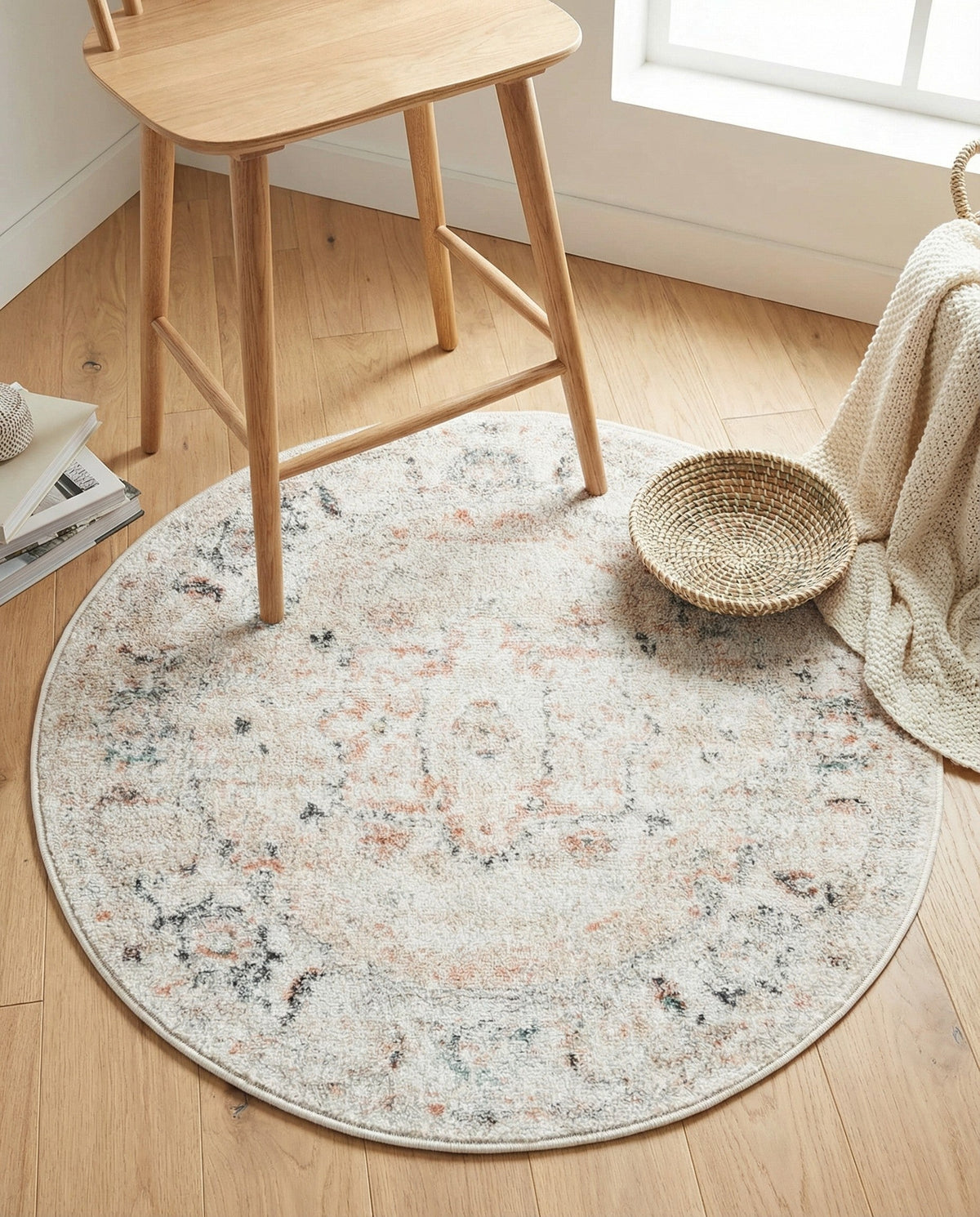 Parisian Elegance Collection Area Rug - Versailles (Ivory) Round Ivory  lifestyle 36
