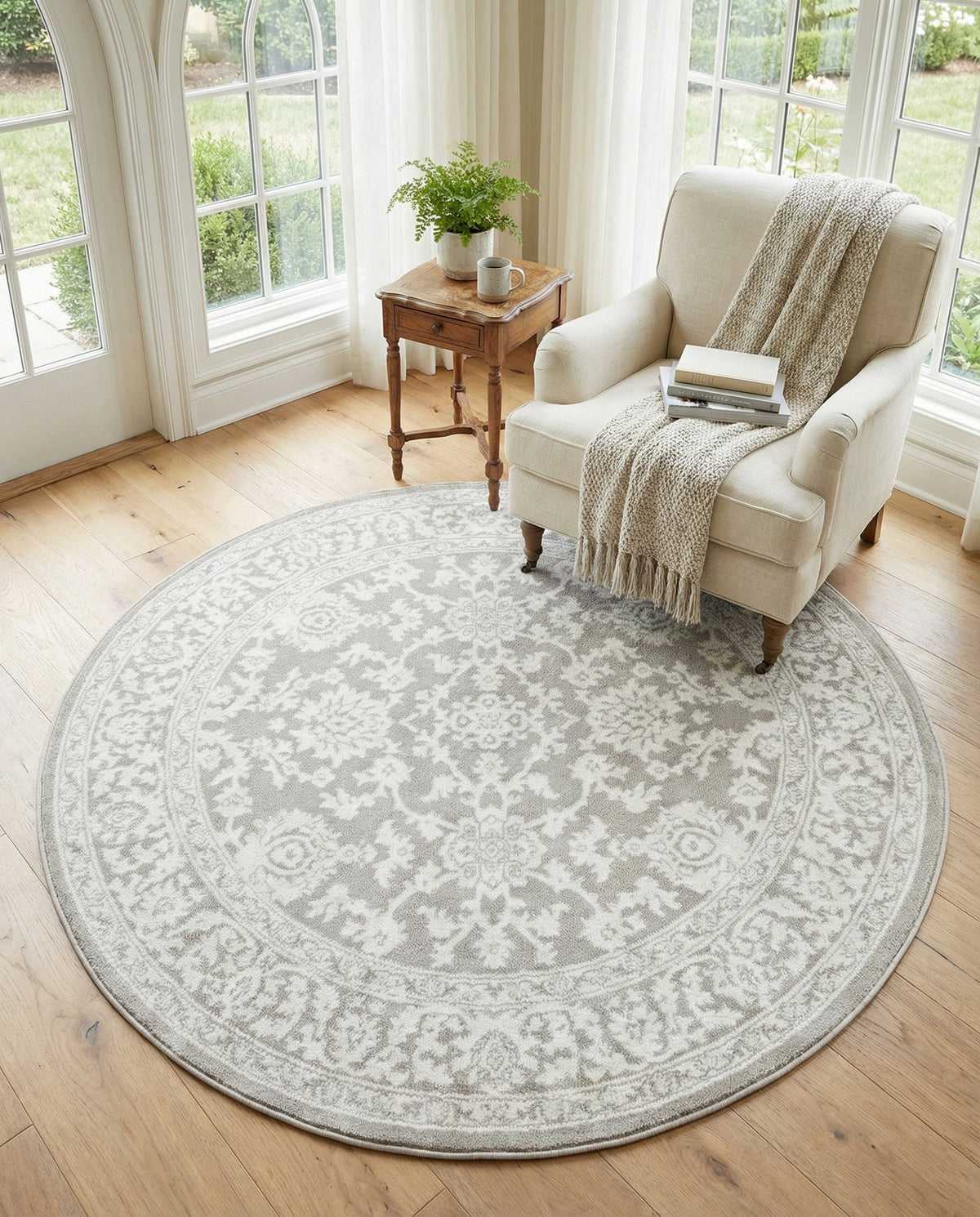 Savannah Elegance Collection Area Rug - Augusta (Light Gray) Round Light Gray  lifestyle 74