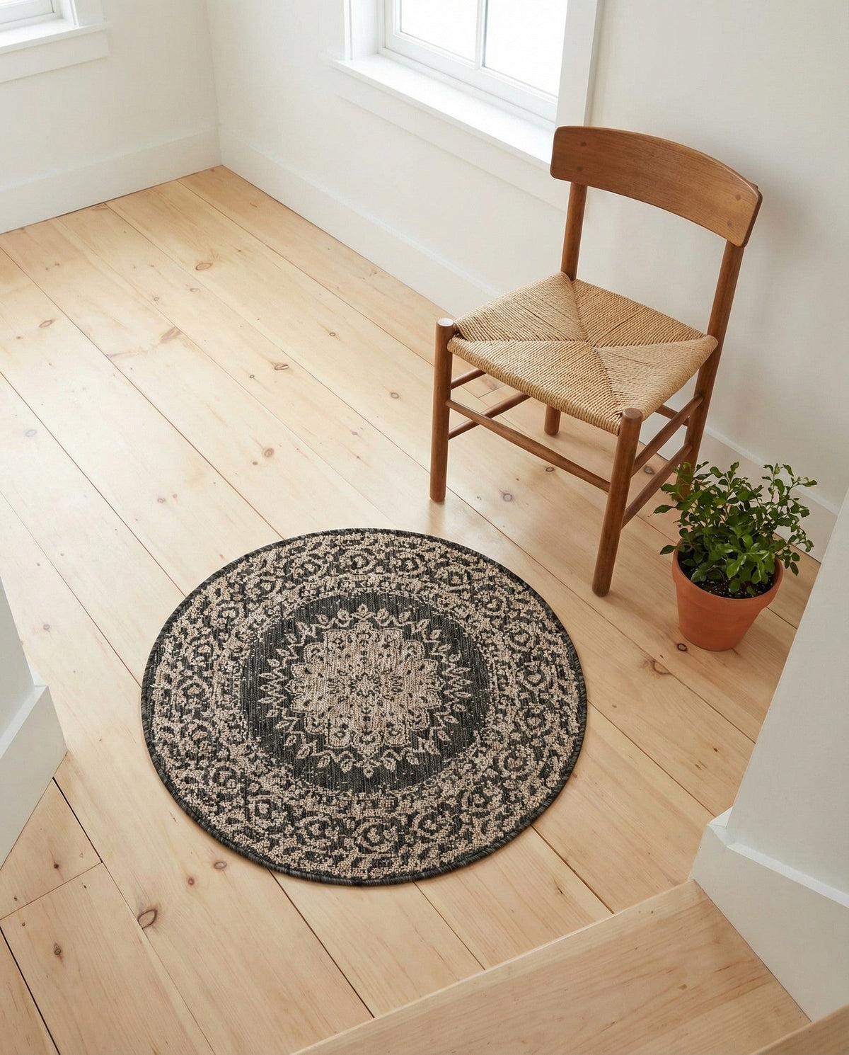Patio Heritage Collection Area Rug -  Lafayette (Black) Round Black  lifestyle 85