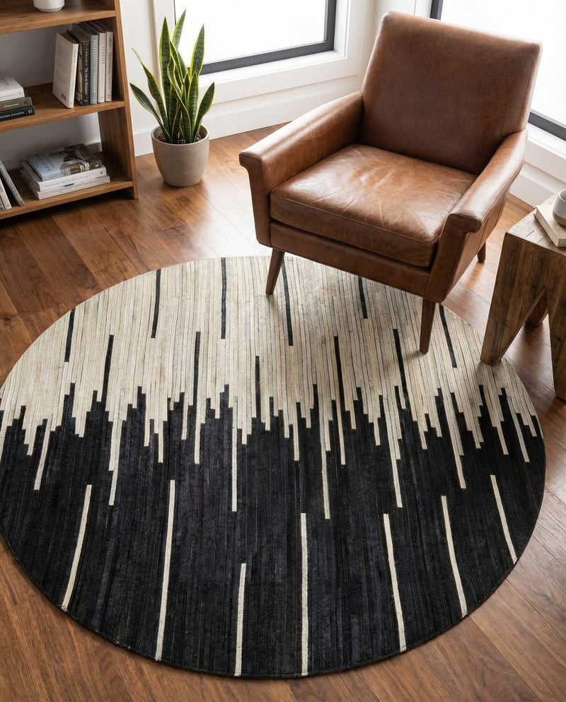 Savannah Hideaway Collection Area Rug - Savannah Round Black White  lifestyle 43