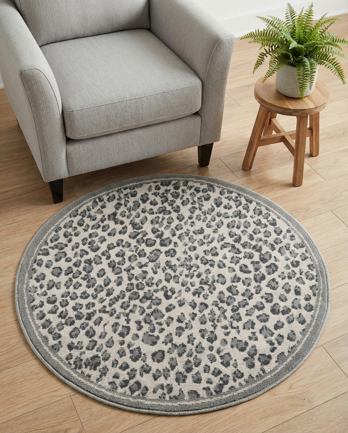Savannah Sojourn Collection Area Rug - Serengeti Round Gray  lifestyle 176