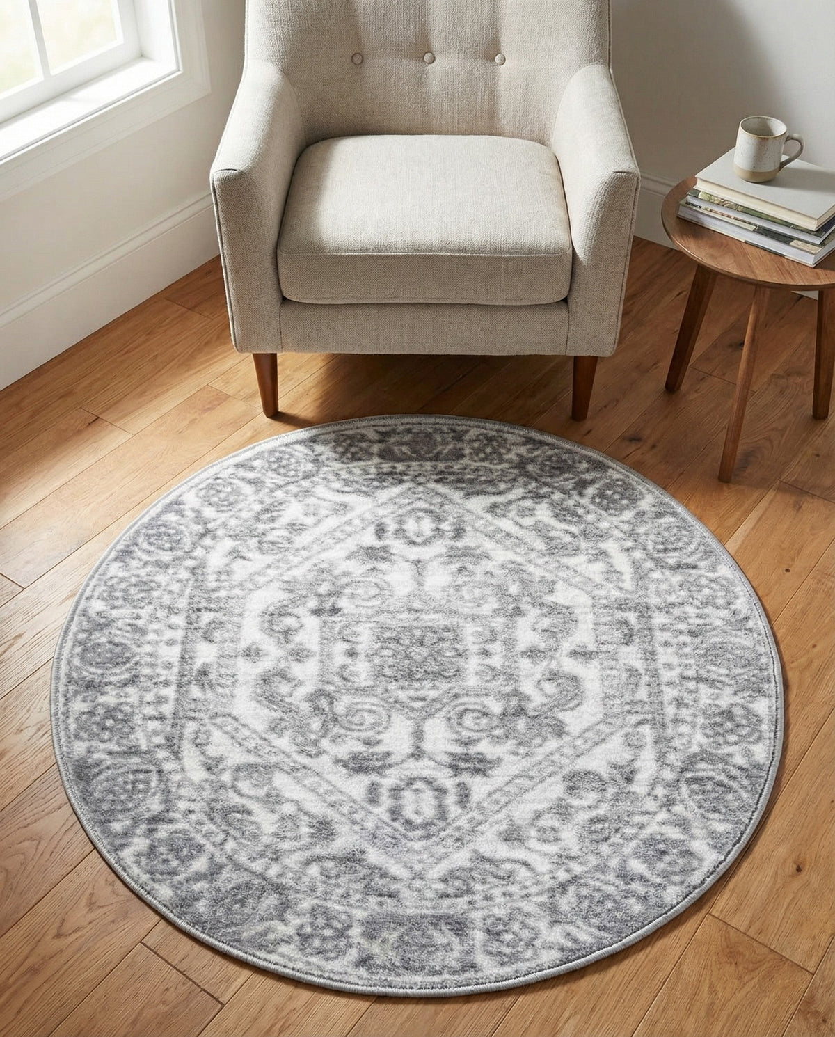 Charleston Elegance Collection Area Rug - Harborview Round White  lifestyle 163
