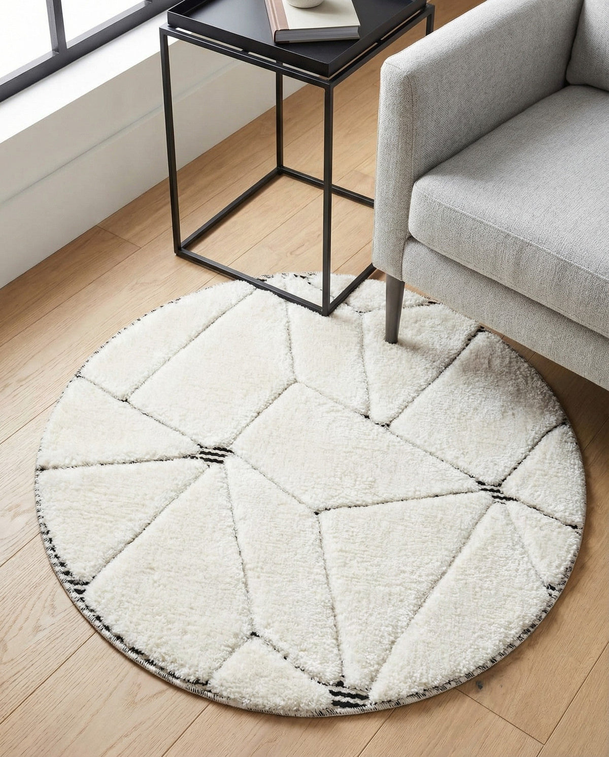 Monochrome Collection Area Rug -  Onyx Round Ivory White  lifestyle 140
