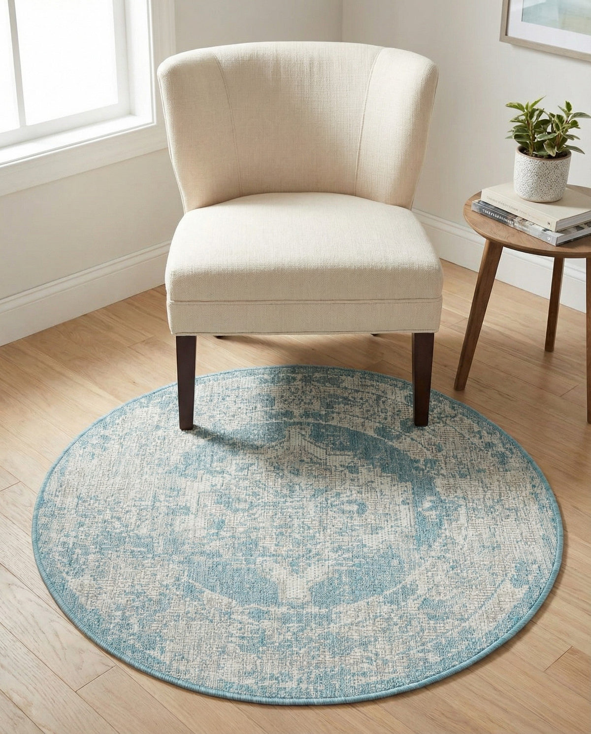 Patio Heritage Collection Area Rug -  Augusta (Aqua) Round Aqua  lifestyle 104