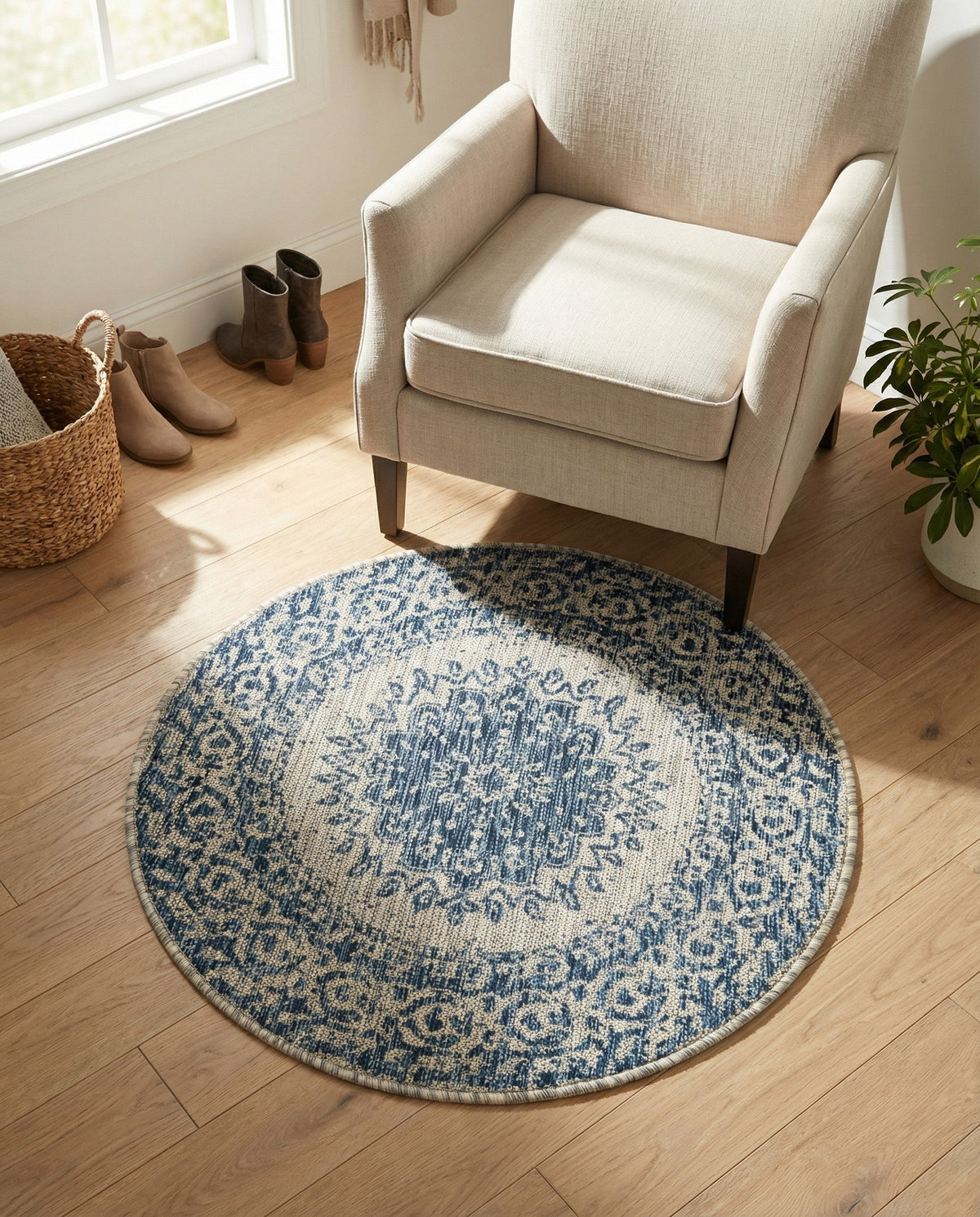 Patio Heritage Collection Area Rug -  Lafayette (Blue) Round Blue  lifestyle 89