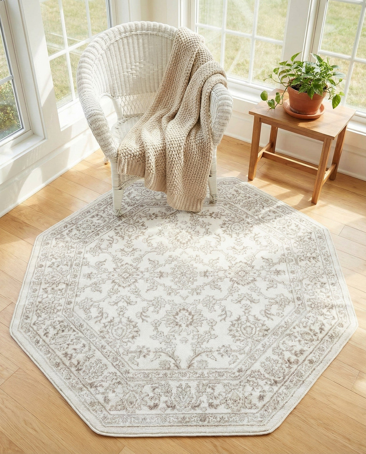 Savannah Elegance Collection Area Rug - Augusta (Ivory) Octagon Ivory  lifestyle 103