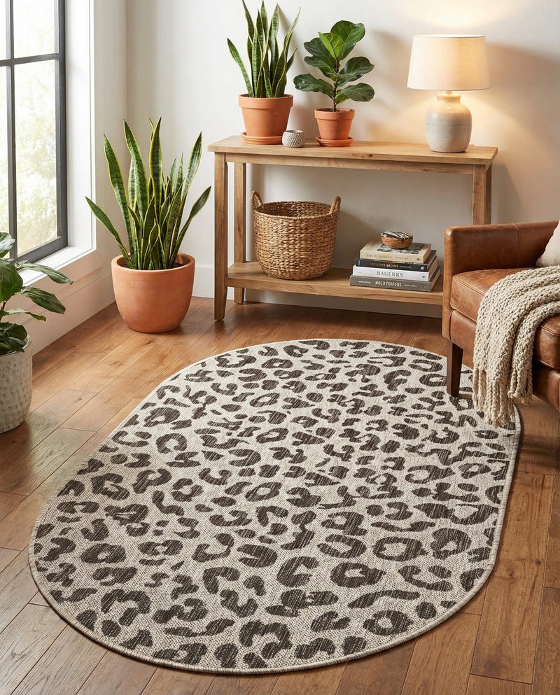 Savannah Escape Collection Area Rug -  Amazon (Light Gray) Oval Light Gray  lifestyle 31