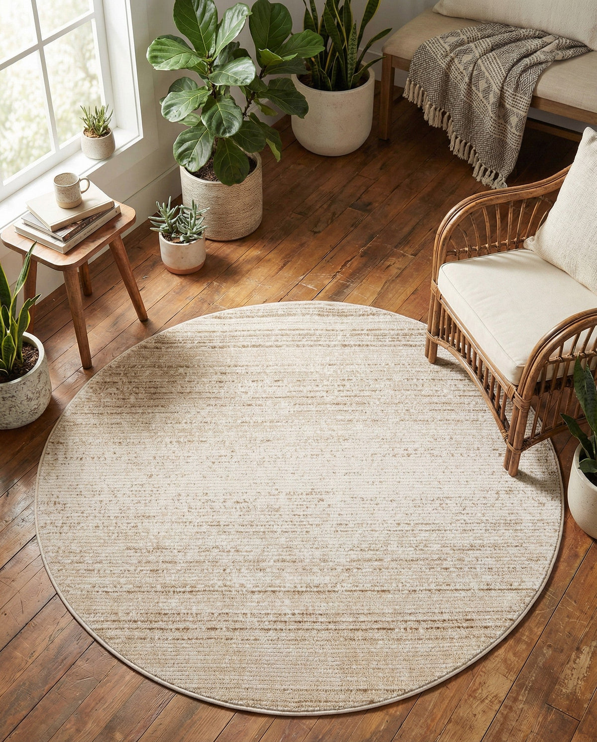 Jewel Oasis Collection Area Rug - Sapphire (Ivory) Round Ivory  lifestyle 140