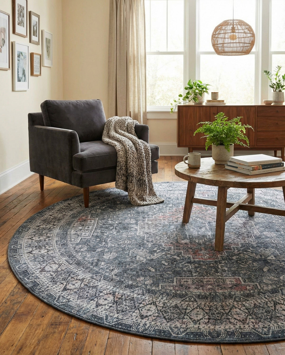 Heritage Elegance Collection Area Rug -  Uffizi Round Gray  lifestyle 79