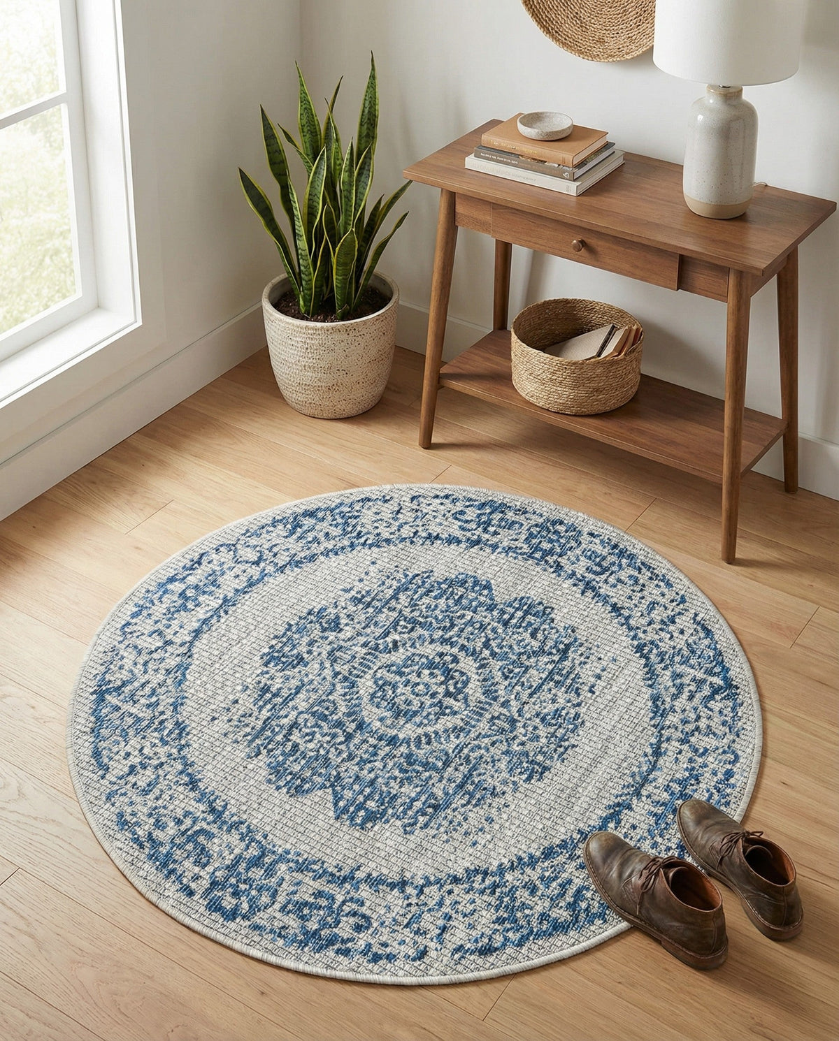 Patio Heritage Collection Area Rug - Savannah (Blue) Round Blue  lifestyle 89
