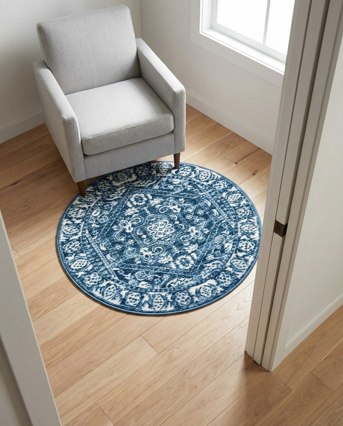 Charleston Elegance Collection Area Rug - Harborview Round Blue  lifestyle 173