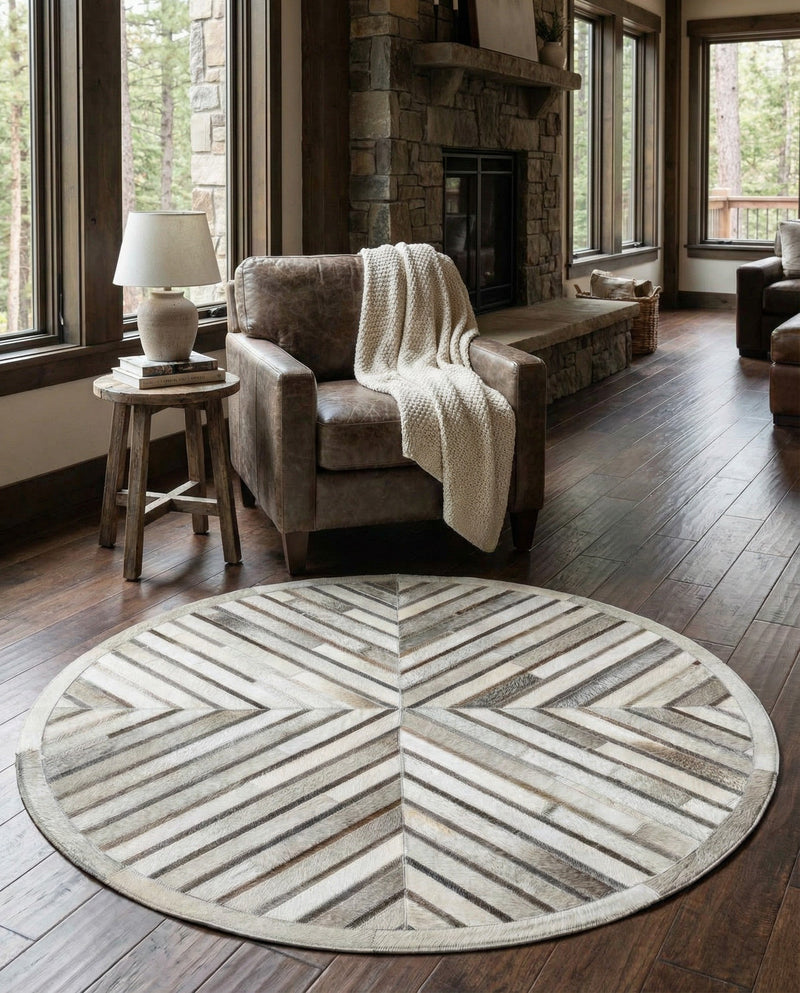 Savannah Hideaway Collection Area Rug - Serengeti Round Gray Ivory  lifestyle 41