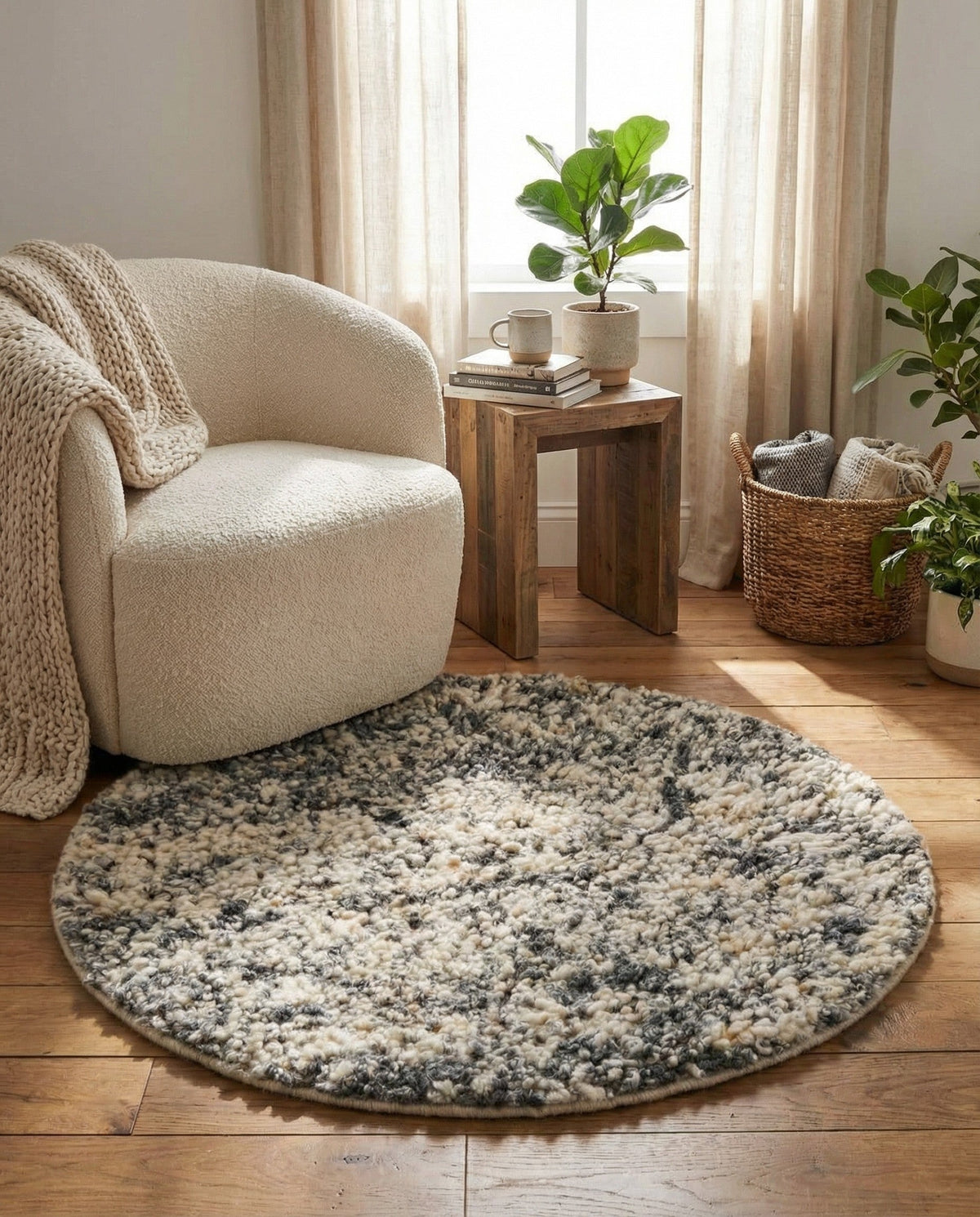 Wellington Luxe Shag Collection Area Rug - Kapiti Round Salt and Pepper  lifestyle 197