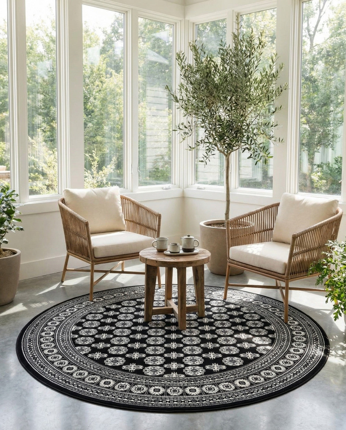 Samarkand Elegance Collection Area Rug -  Margilan (Black and White) Round Black and White  lifestyle 82