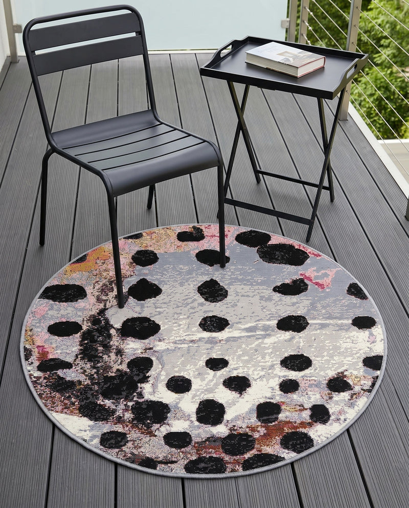 Urban Terrace Collection Area Rug -  Piazza Round White and Black  lifestyle 66