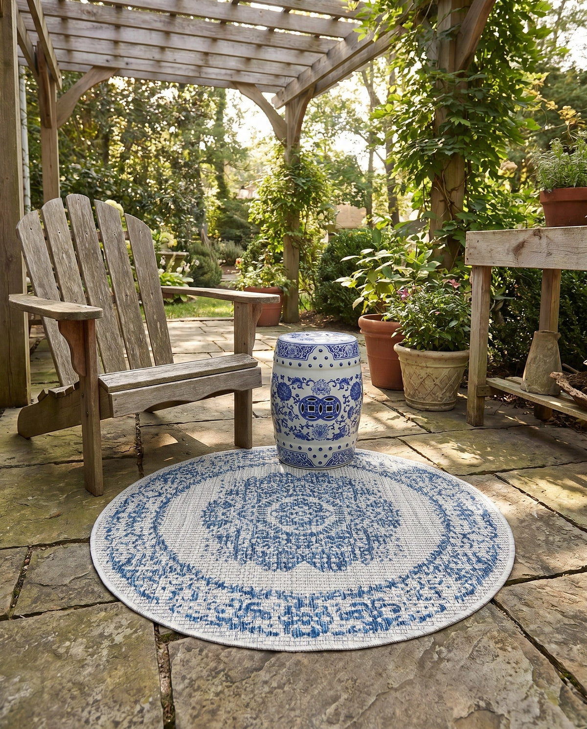 Patio Heritage Collection Area Rug - Savannah (Blue) Round Blue  lifestyle 90