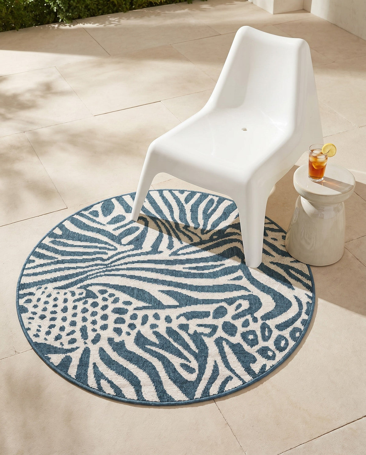 Savannah Escape Collection Area Rug -  Masai Round Navy Blue and Ivory  lifestyle 84