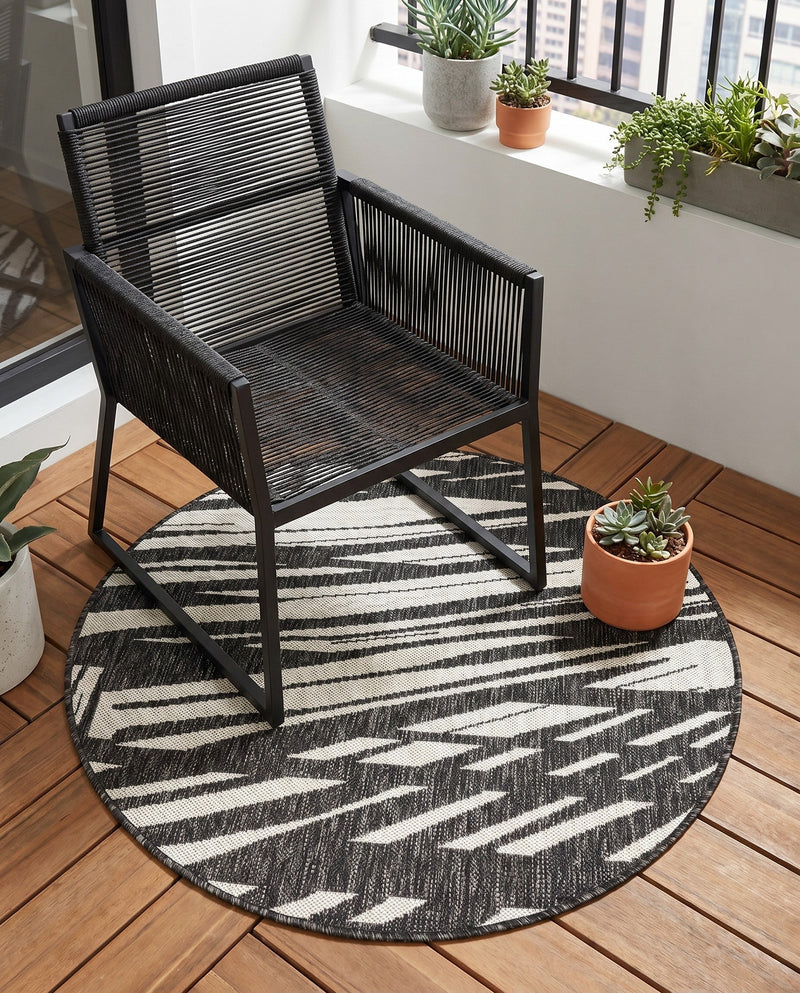 Urban Terrace Collection Area Rug -  Queens Round Black and White  lifestyle 42