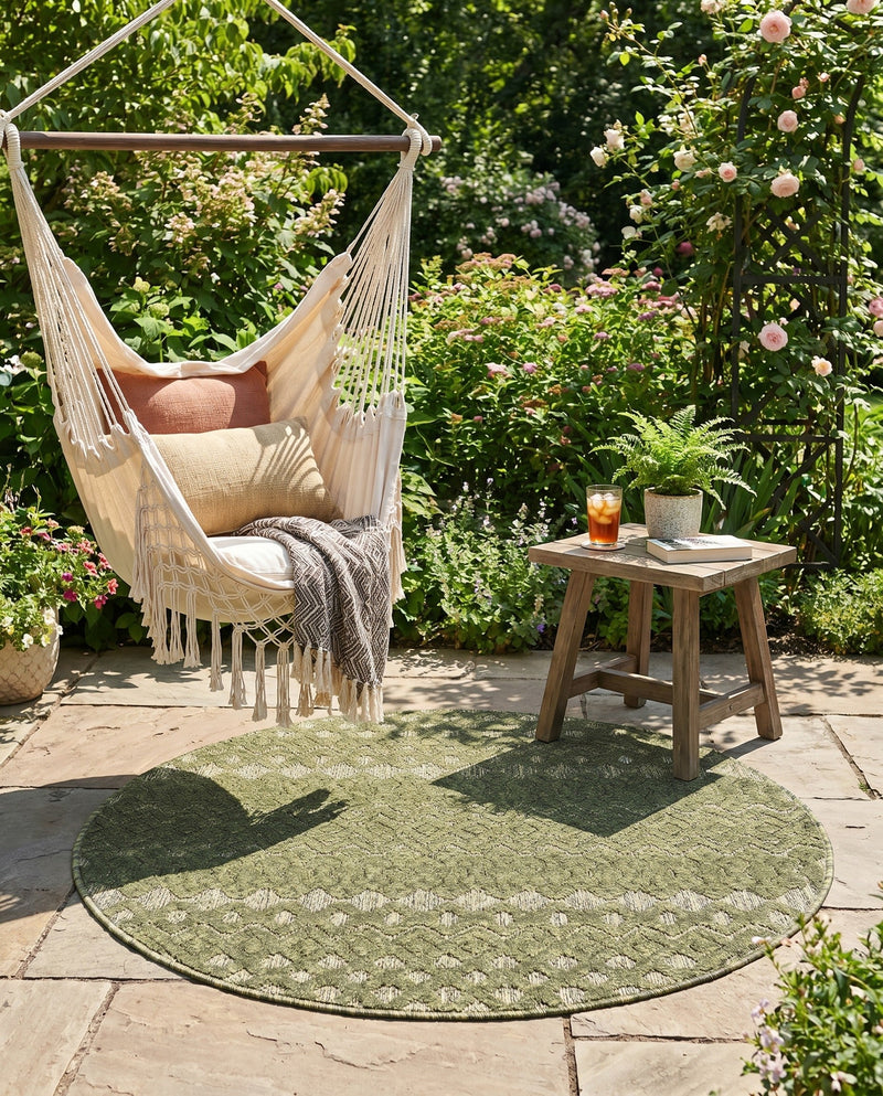 Garden Lattice Charm Collection Area Rug -  Pergola (Green) Round Green  lifestyle 46