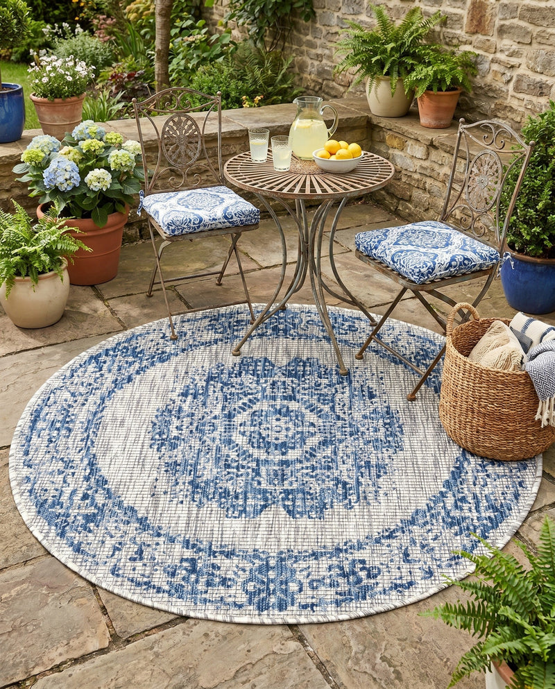 Patio Heritage Collection Area Rug - Savannah (Blue) Round Blue  lifestyle 77