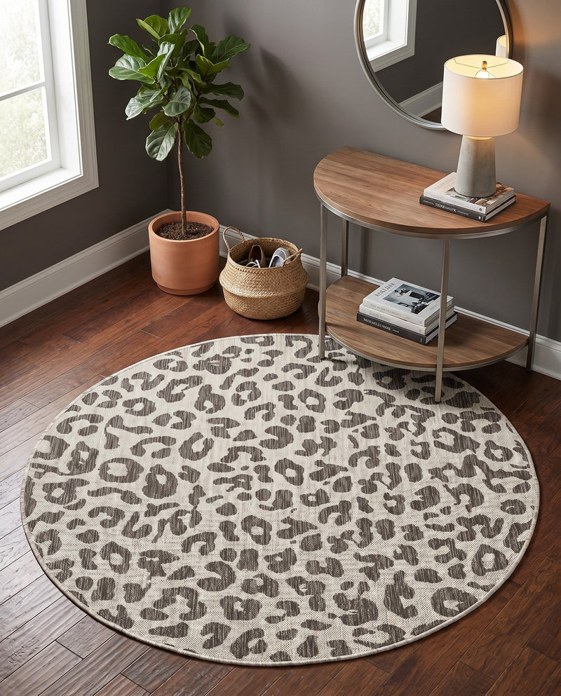 Savannah Escape Collection Area Rug -  Amazon (Light Gray) Round Light Gray  lifestyle 79