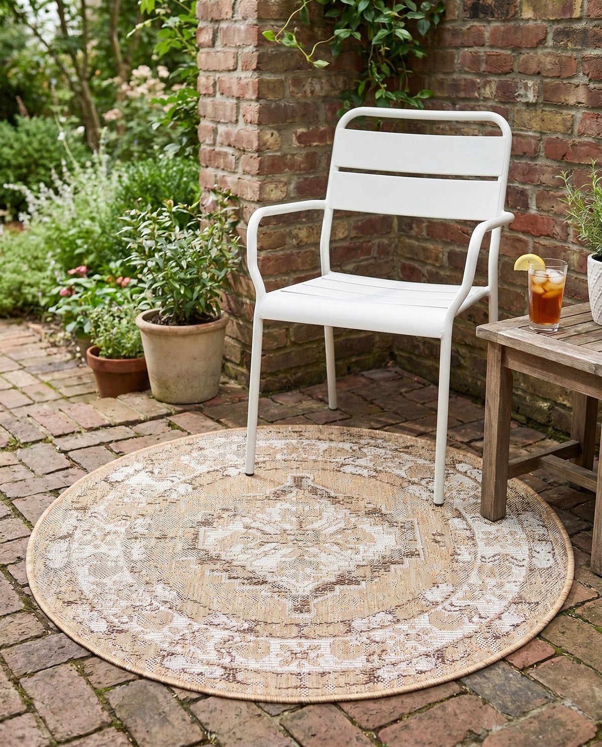 Patio Heritage Collection Area Rug -  Augusta (Natural) Round Natural  lifestyle 104