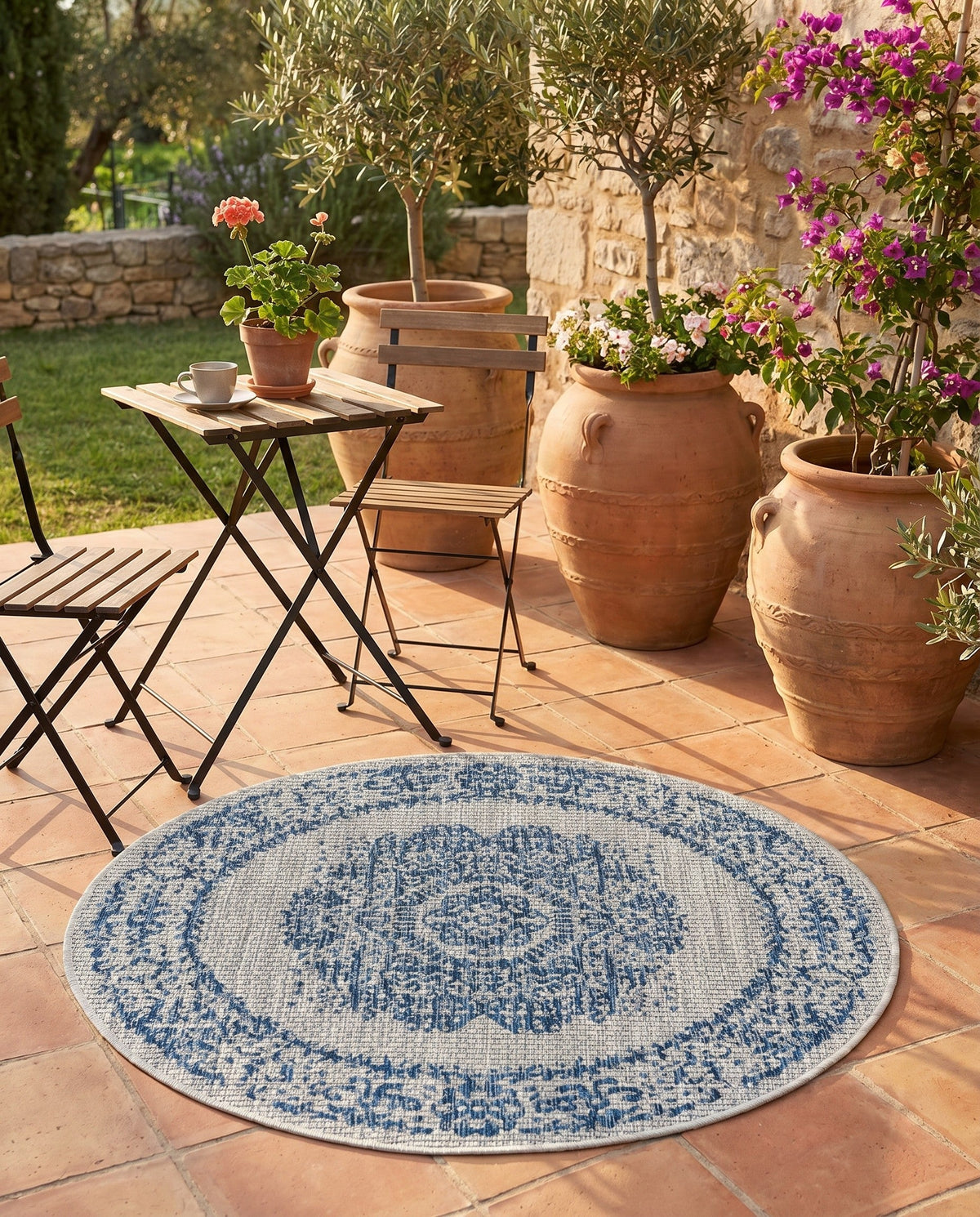 Patio Heritage Collection Area Rug - Savannah (Blue) Round Blue  lifestyle 91