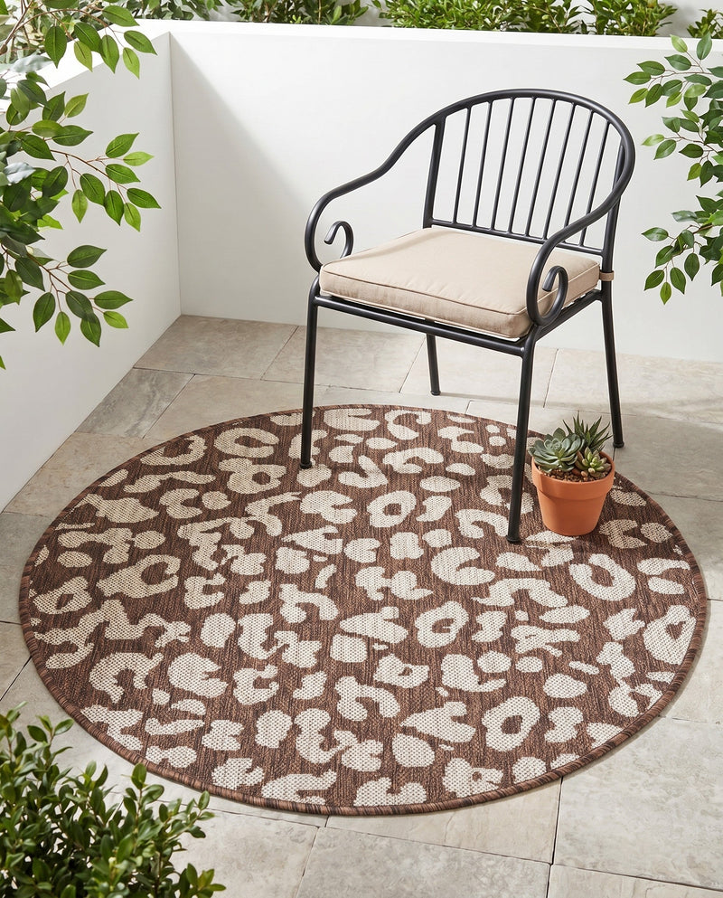 Savannah Escape Collection Area Rug -  Amazon (Brown) Round Brown  lifestyle 47