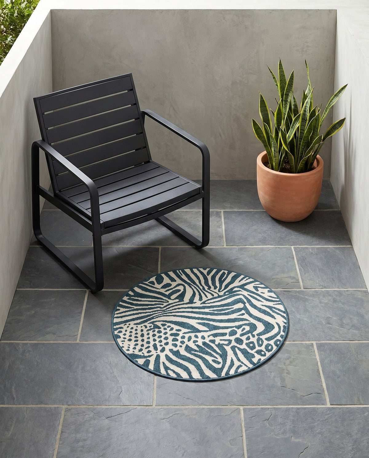 Savannah Escape Collection Area Rug -  Masai Round Navy Blue and Ivory  lifestyle 85
