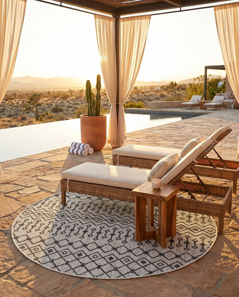 Savannah Pergola Collection Area Rug -  Pergola (Gray) Round Gray  lifestyle 86