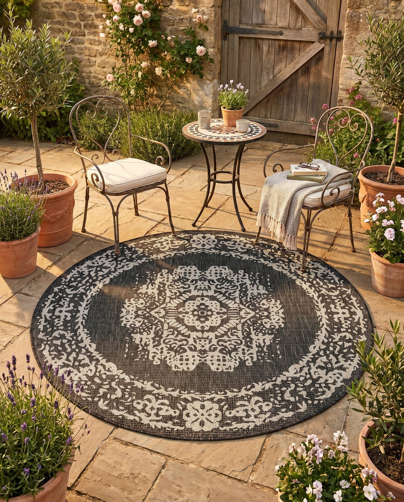 Patio Heritage Collection Area Rug - Savannah (Charcoal Gray) Round Charcoal Gray  lifestyle 70