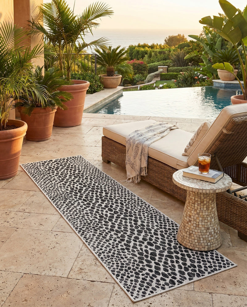 Urban Oasis Rugs Collection Area Rug -  Terrace (Black) Runner Black  lifestyle 74