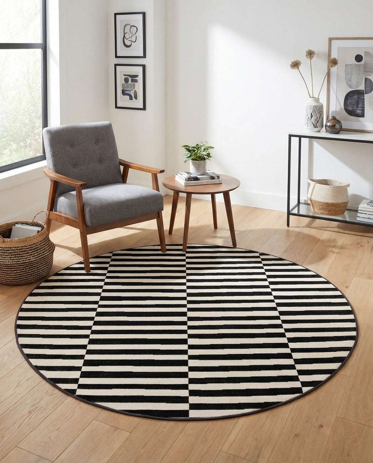 Soho Elegance Collection Area Rug -  Hudson (Black) Round Black  lifestyle 81