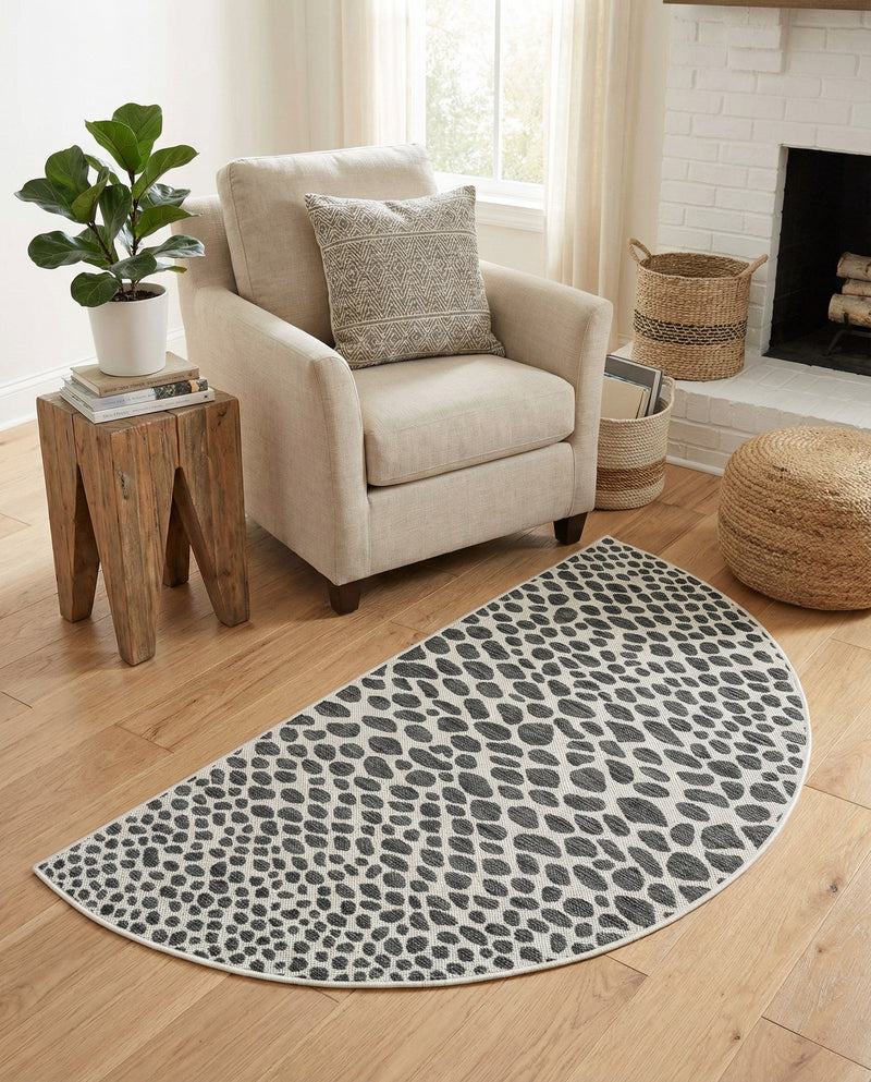 Urban Oasis Rugs Collection Area Rug -  Terrace (Black) Hearth Black  lifestyle 37
