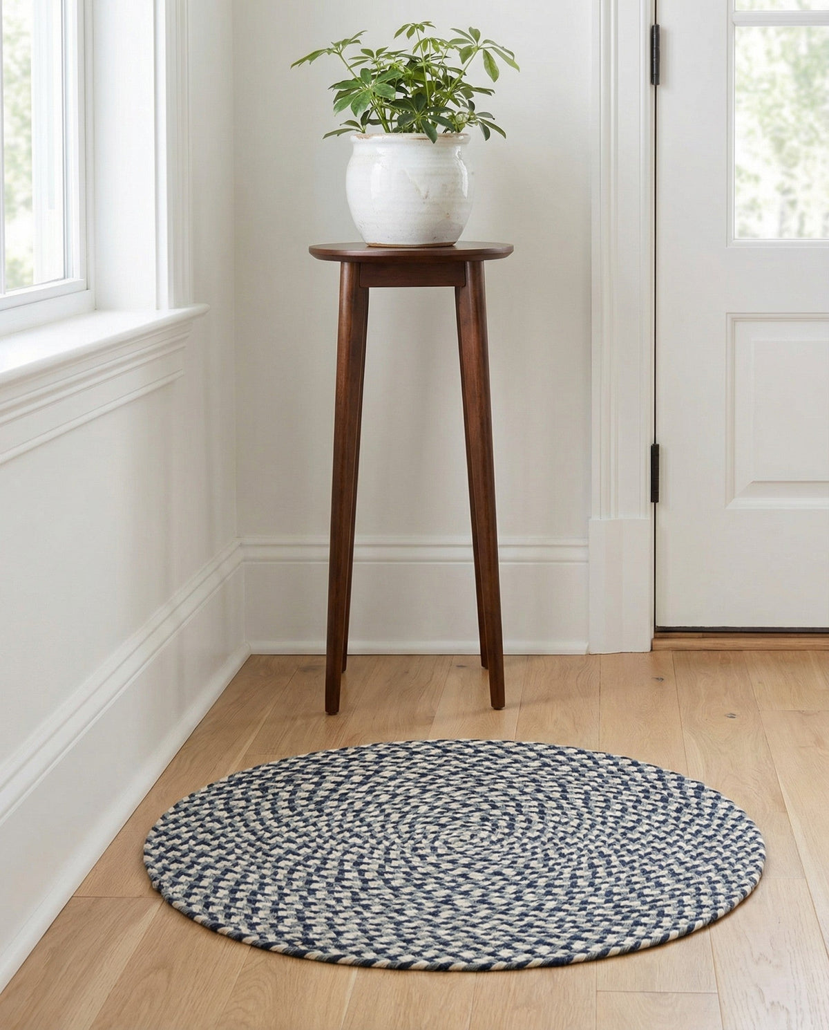 Highland Woven Jute Collection Area Rug - Glenmore (Navy Blue) Round Navy Blue  lifestyle 52