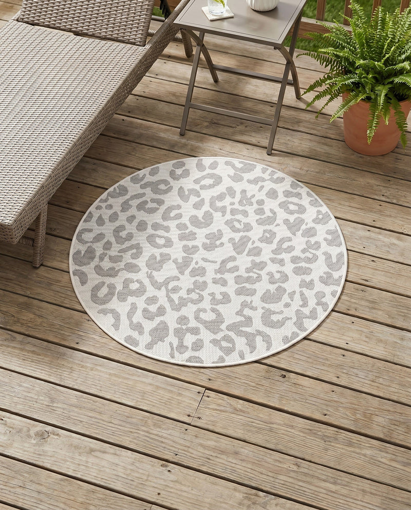 Savannah Escape Collection Area Rug -  Amazon (Ivory Gray) Round Ivory Gray  lifestyle 49