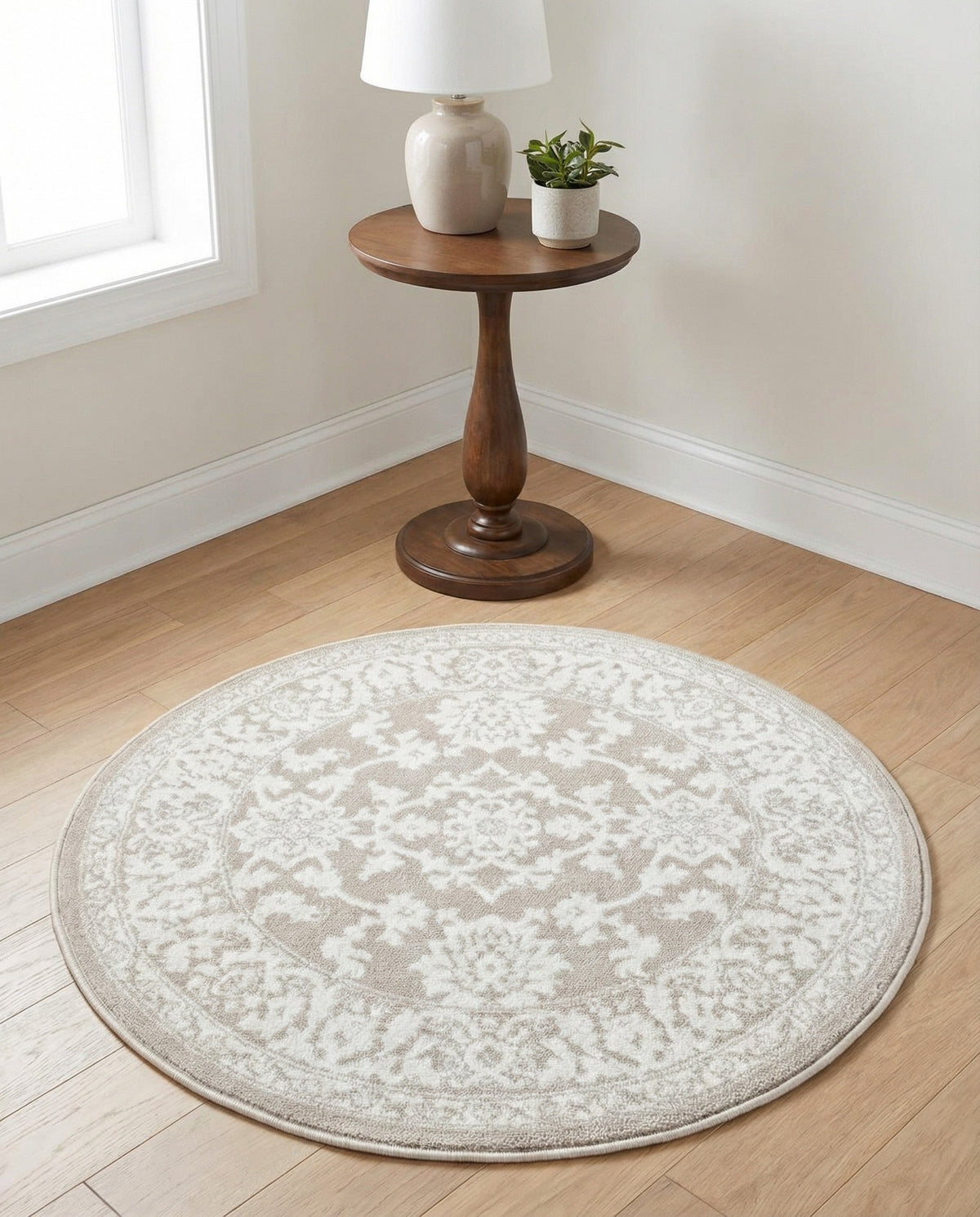 Savannah Elegance Collection Area Rug - Augusta (Light Gray) Round Light Gray  lifestyle 97