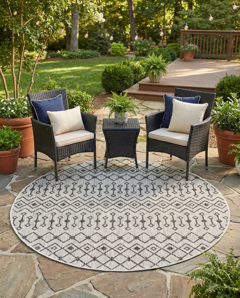 Savannah Pergola Collection Area Rug -  Pergola (Gray) Round Gray  lifestyle 87