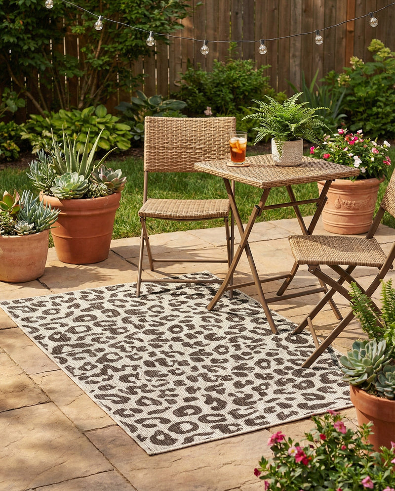 Savannah Escape Collection Area Rug -  Amazon (Light Gray) Rectangle Light Gray  lifestyle 7